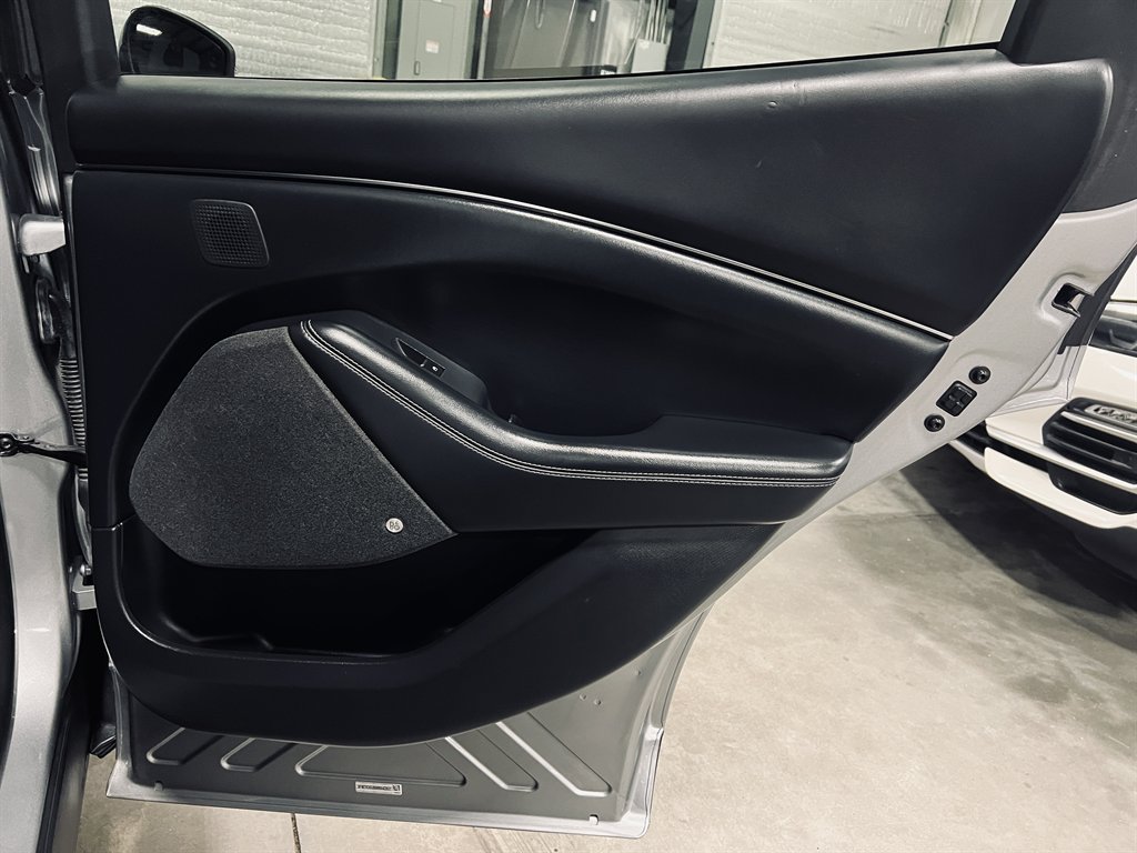 2021 Ford Mustang - $22,700