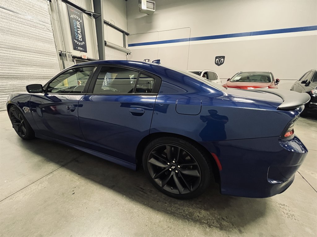 2019 Dodge Charger - $24,300