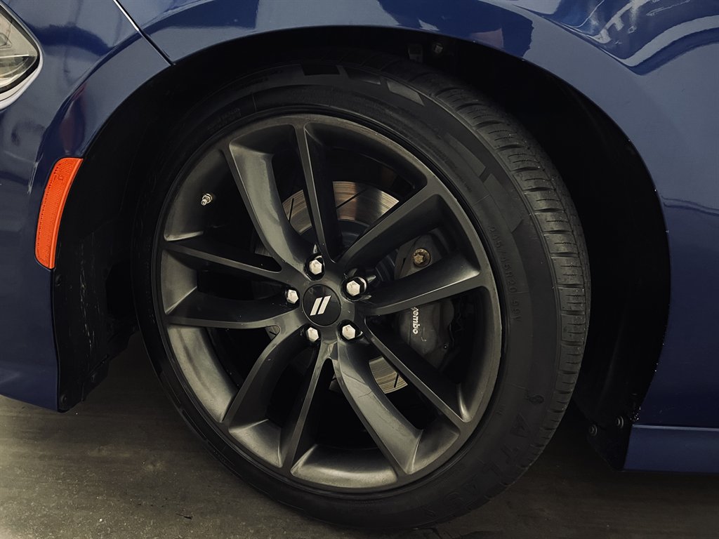 2019 Dodge Charger - $24,300