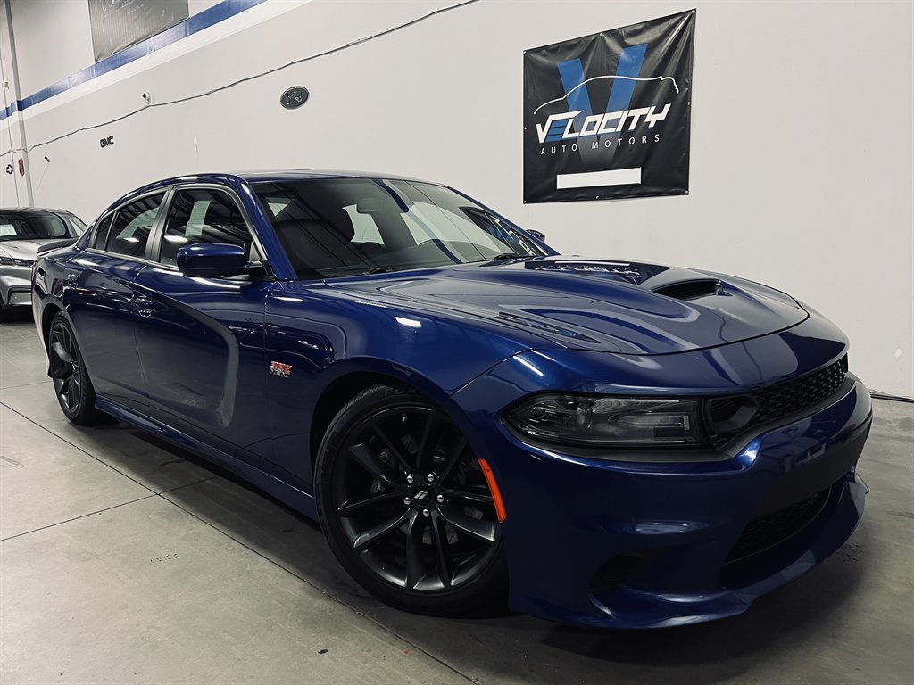 2019 Dodge Charger - $24,300