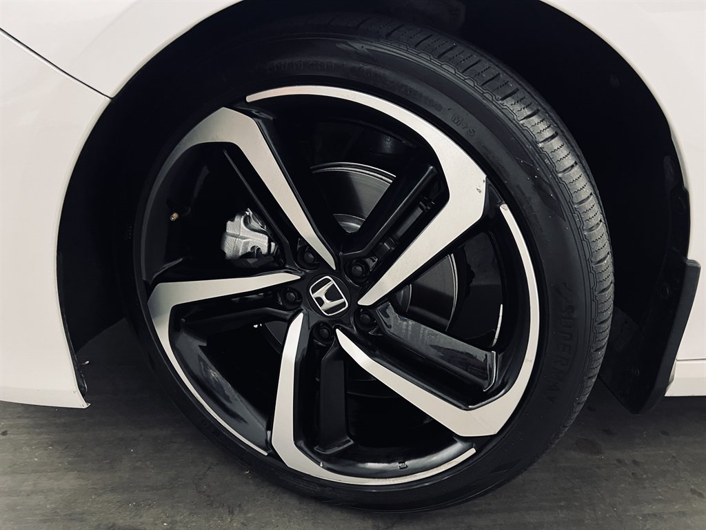 2019 Honda Accord - $17,999