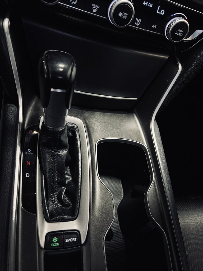 2019 Honda Accord - $17,999