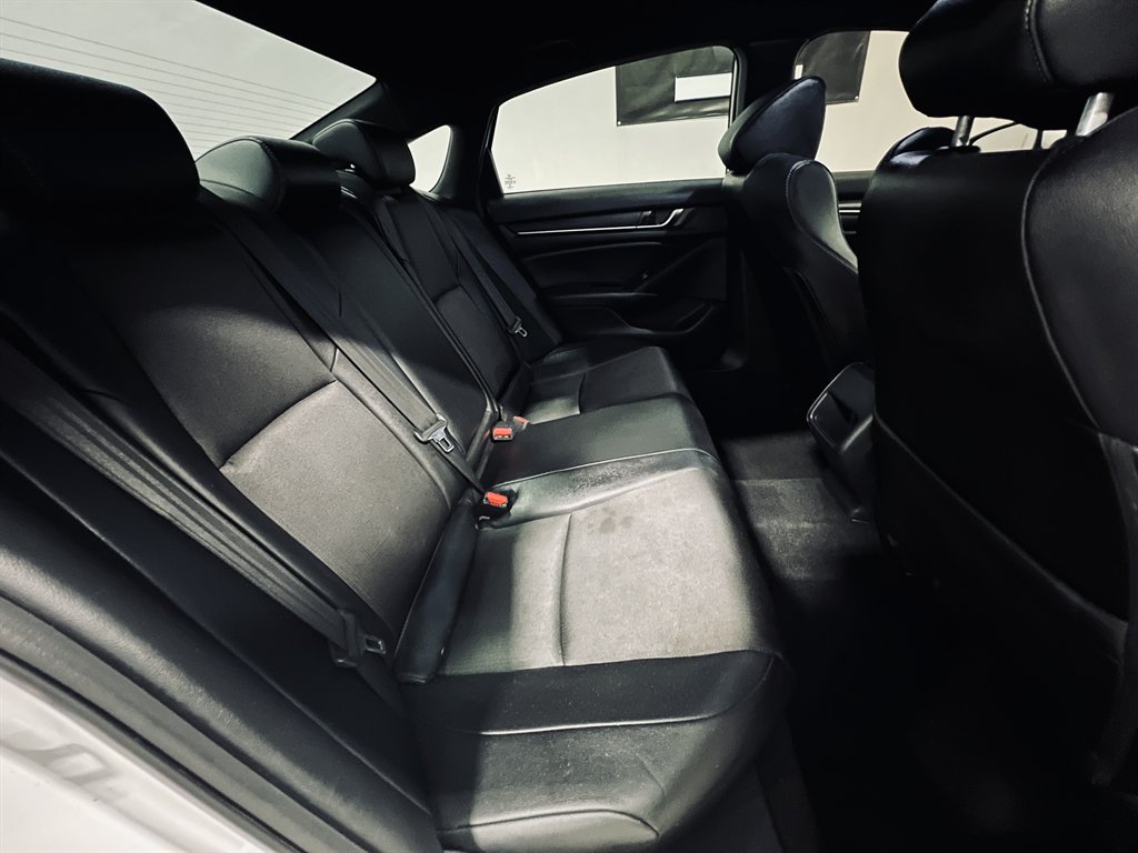 2019 Honda Accord - $17,999