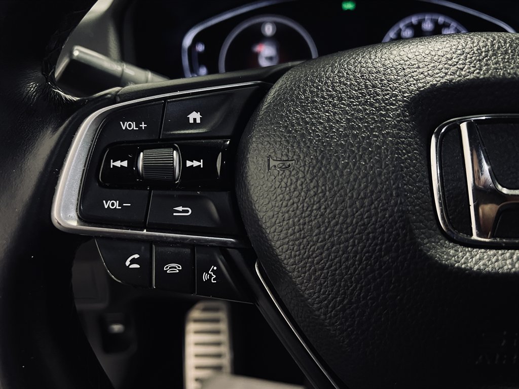 2019 Honda Accord - $17,999