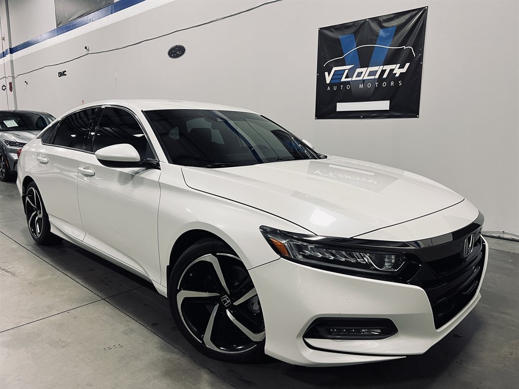 2019 Honda Accord - $17,999