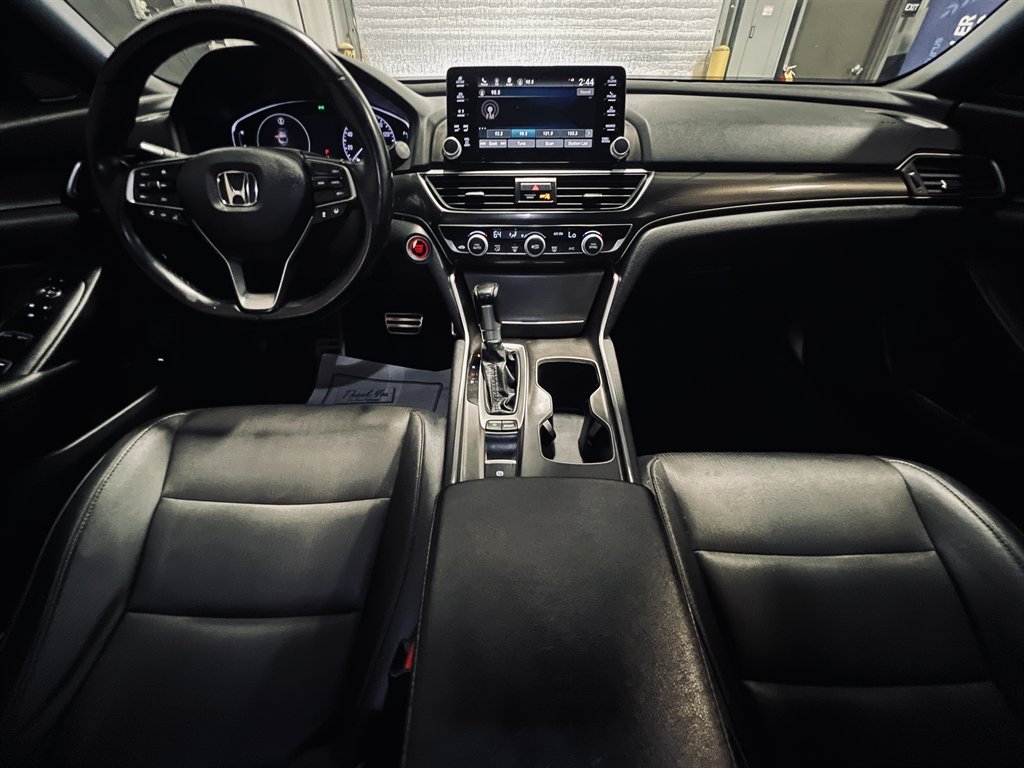 2019 Honda Accord - $17,999