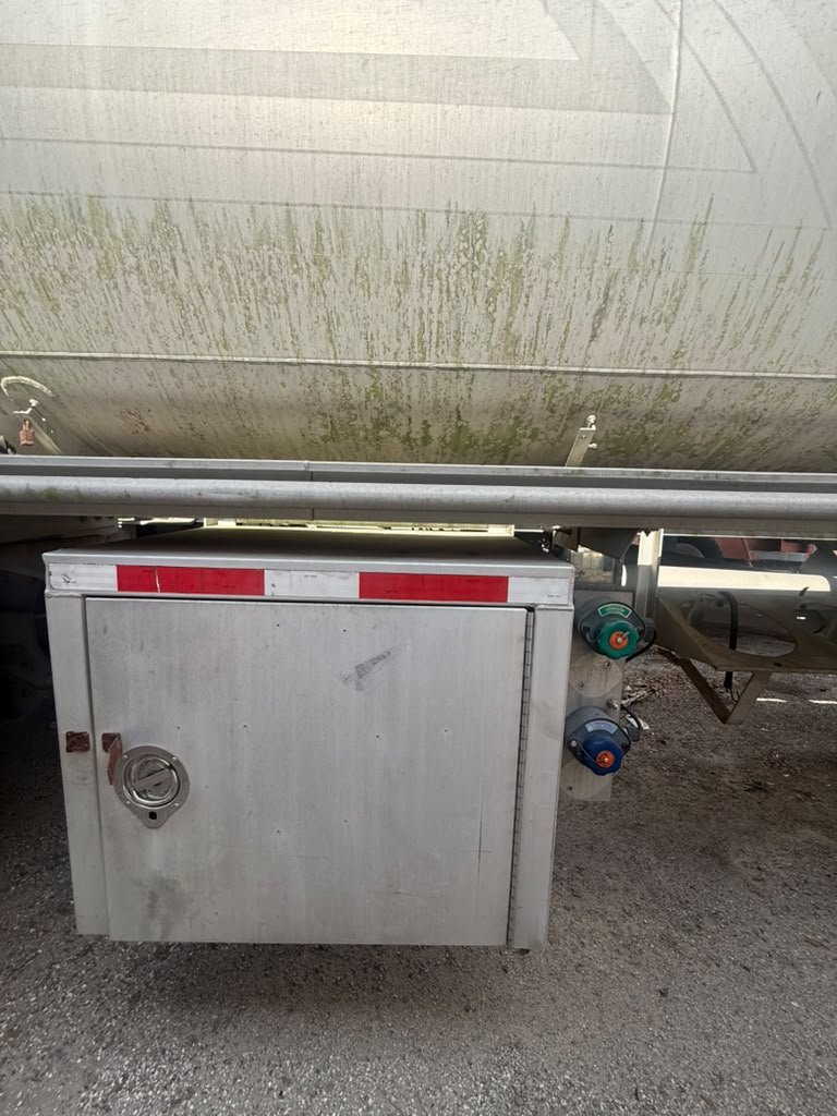1991 Heil Trailer International Tanker - $14,000