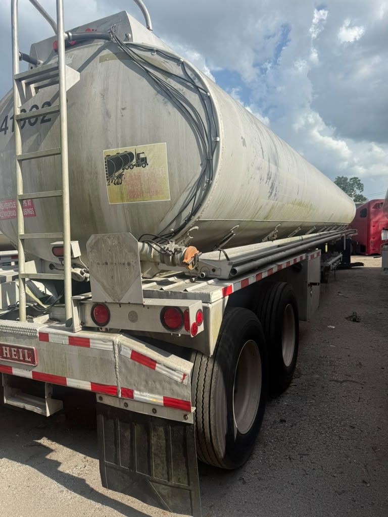 1991 Heil Trailer International Tanker - $14,000