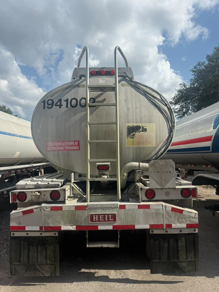 1991 Heil Trailer International Tanker - $14,000