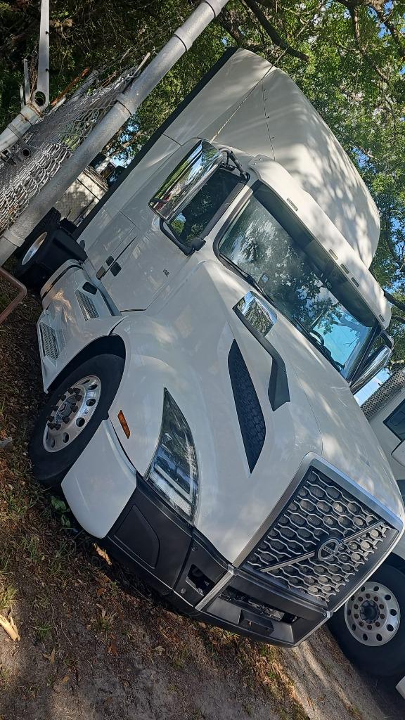 2019 Volvo VNL - $49,999