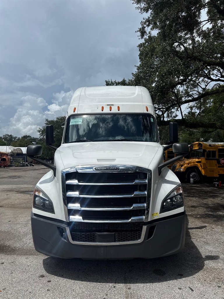 2020 Freightliner Cascadia