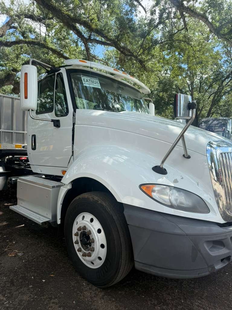 2016 International La687 - $15,500