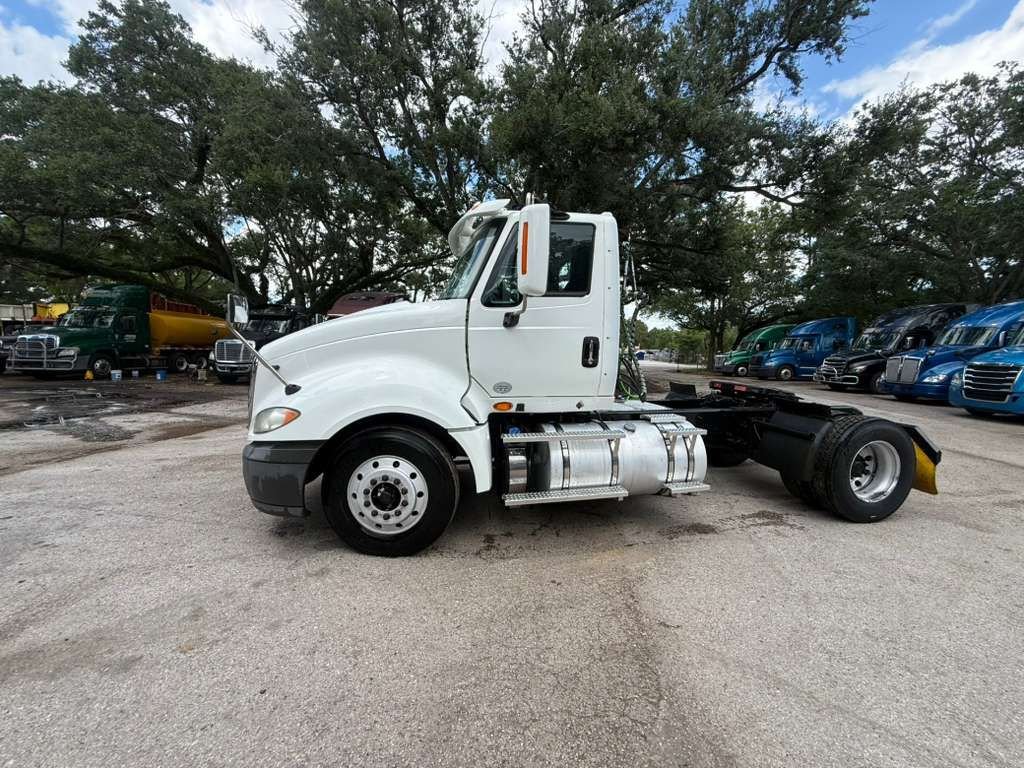 2016 International La687 - $15,500
