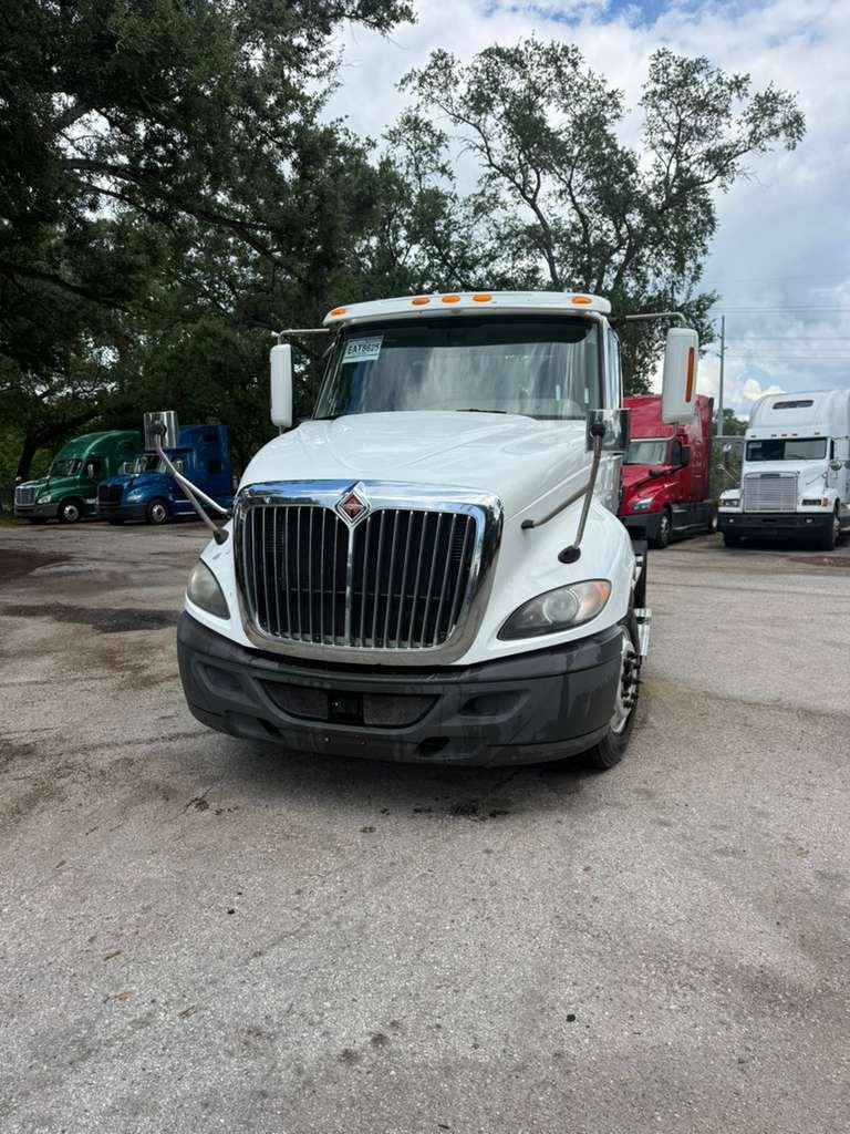 2016 International La687 - $15,500