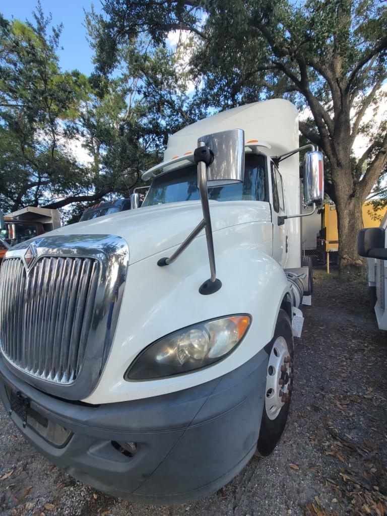 2016 International Lf687 - $15,500