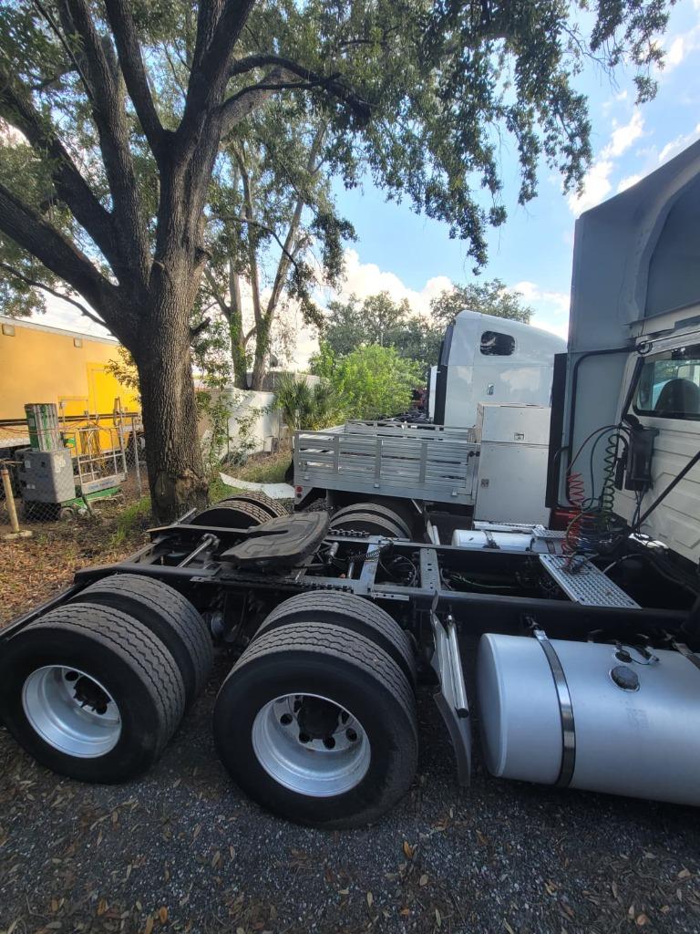 2016 International Lf687 - $15,500