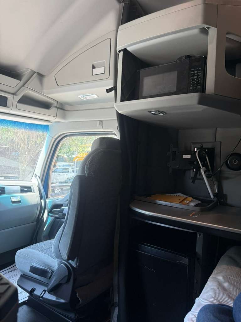 2020 Kenworth T680 - $47,000