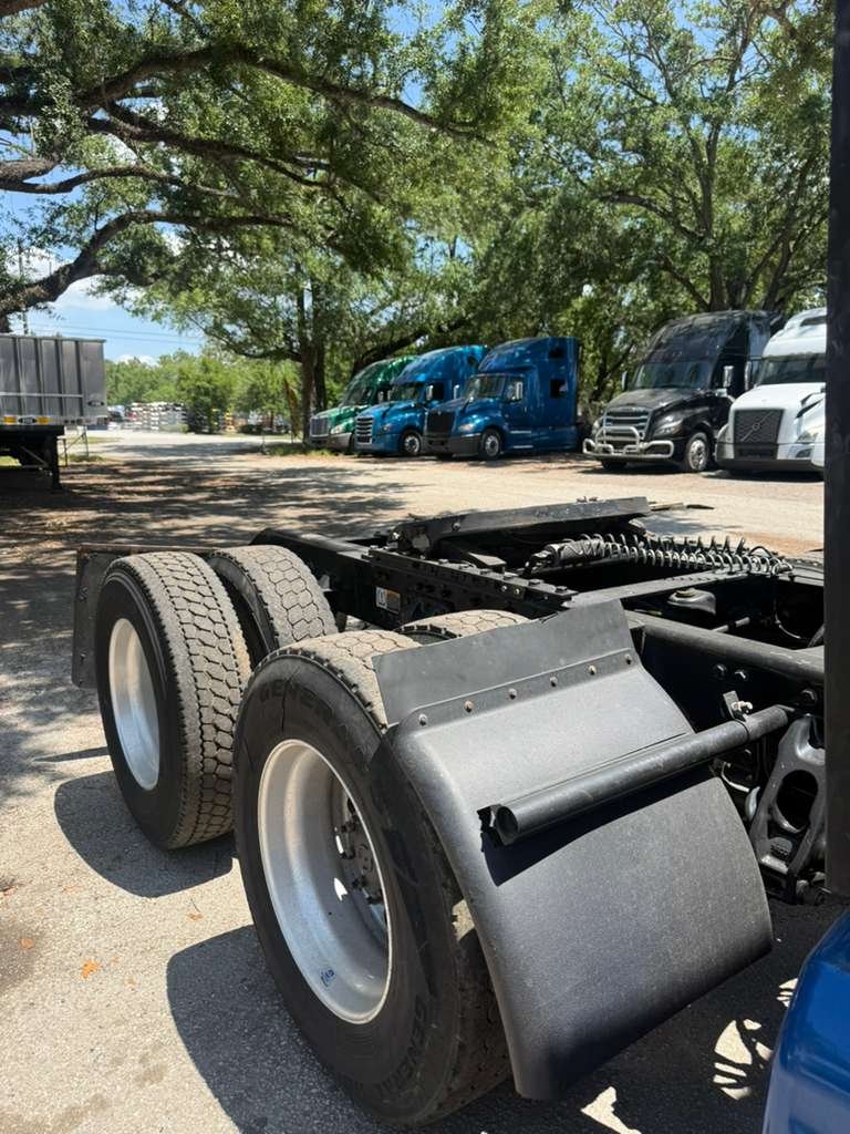 2020 Kenworth T680 - $47,000