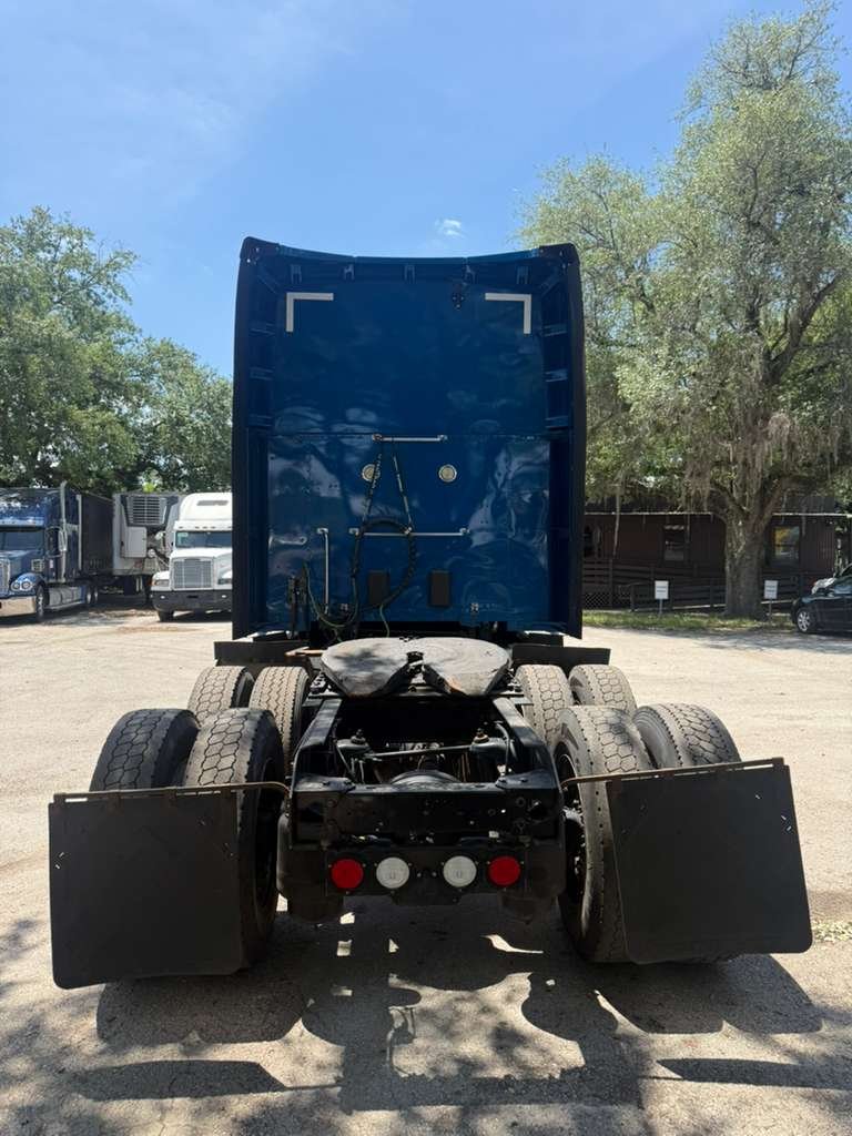 2020 Kenworth T680 - $47,000