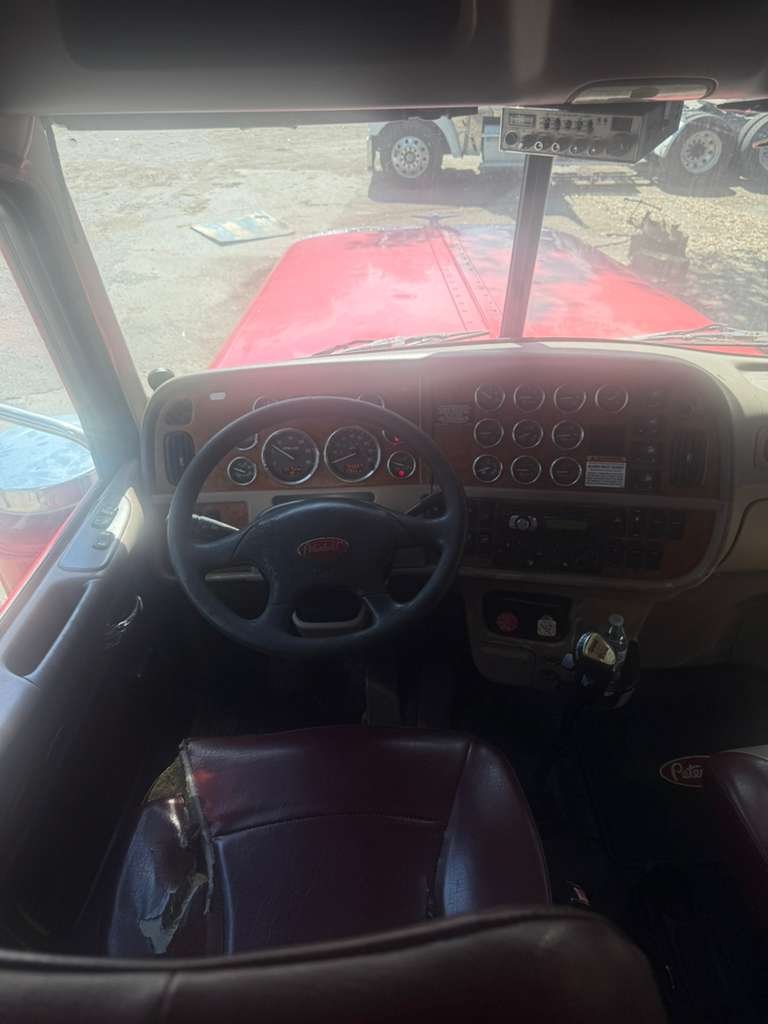 2009 Peterbilt 388 - $36,500