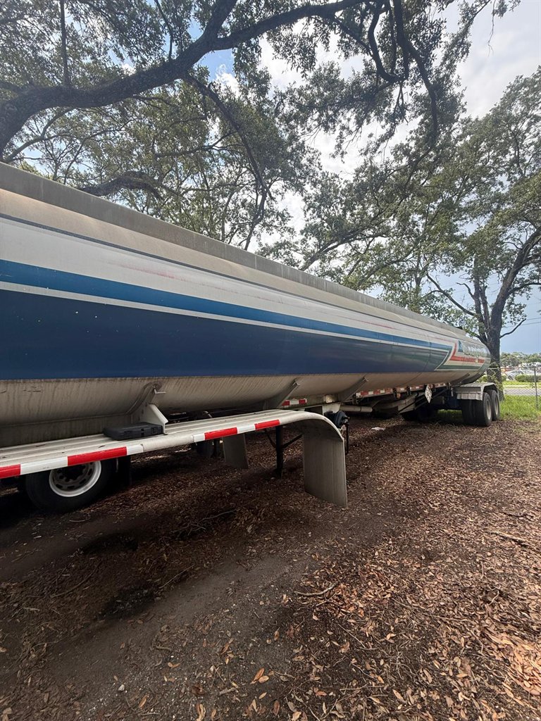 1995 Polar Tank Trailer Polar Tank Trailer - $14,500