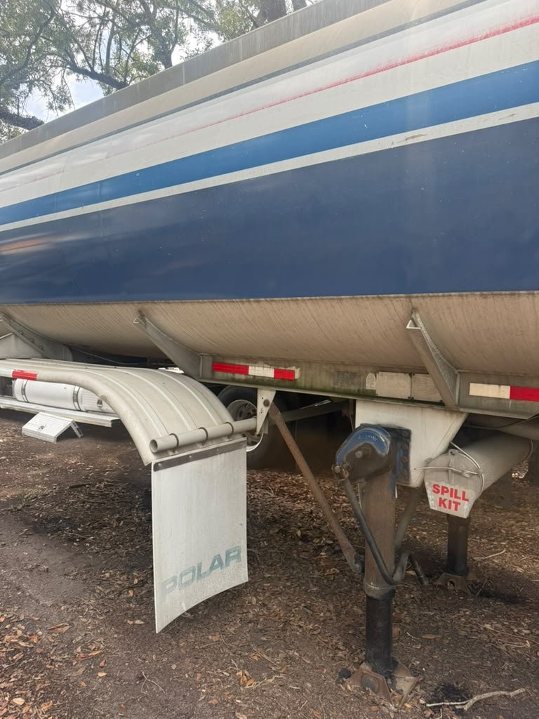 1996 Polar Tank Trailer Polar Tank Trailer - $15,000