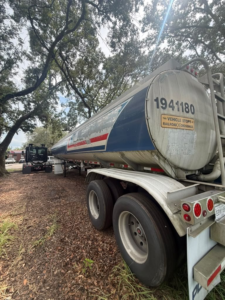 1996 Polar Tank Trailer Polar Tank Trailer - $15,000