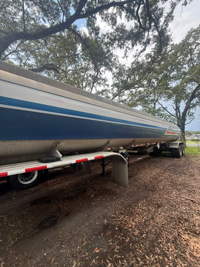 1996 Polar Tank Trailer Polar Tank Trailer - $15,000