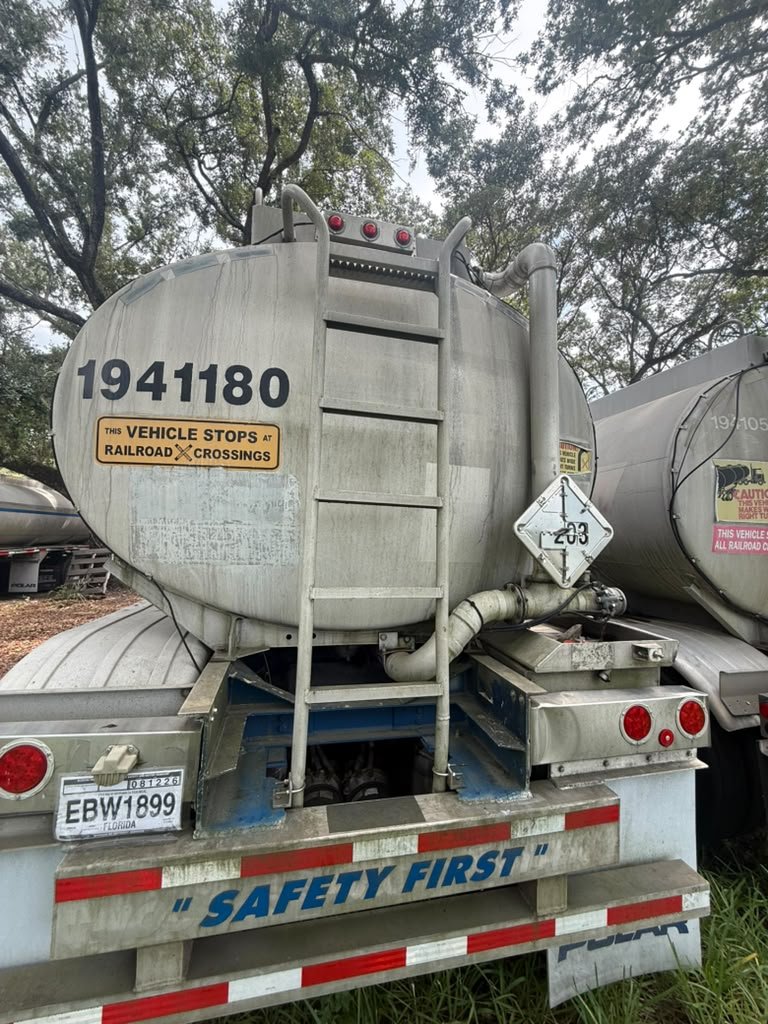 1996 Polar Tank Trailer Polar Tank Trailer - $15,000