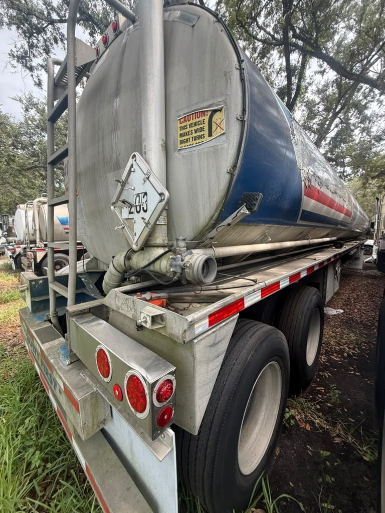 1996 Polar Tank Trailer Polar Tank Trailer - $15,000