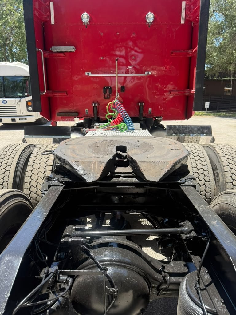 2014 Peterbilt 386 - $40,000
