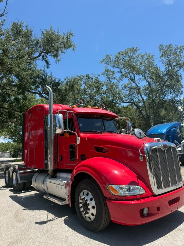 2014 Peterbilt 386 - $40,000