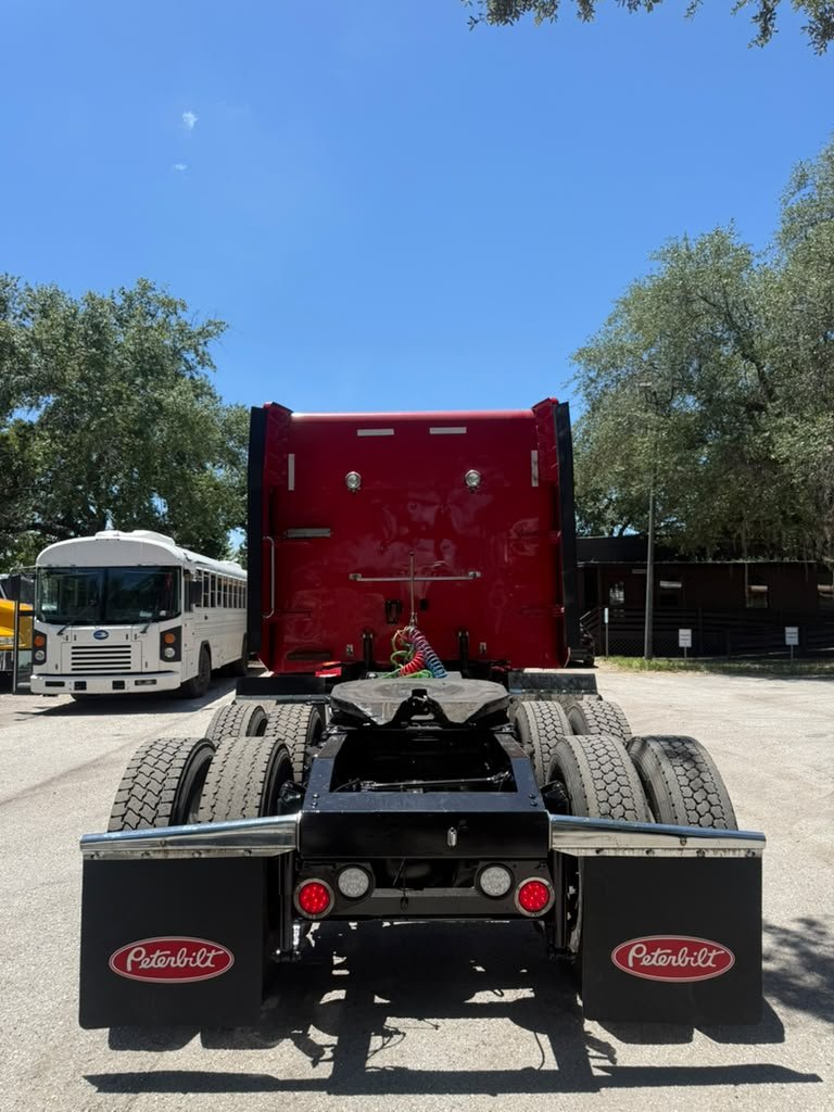 2014 Peterbilt 386 - $40,000