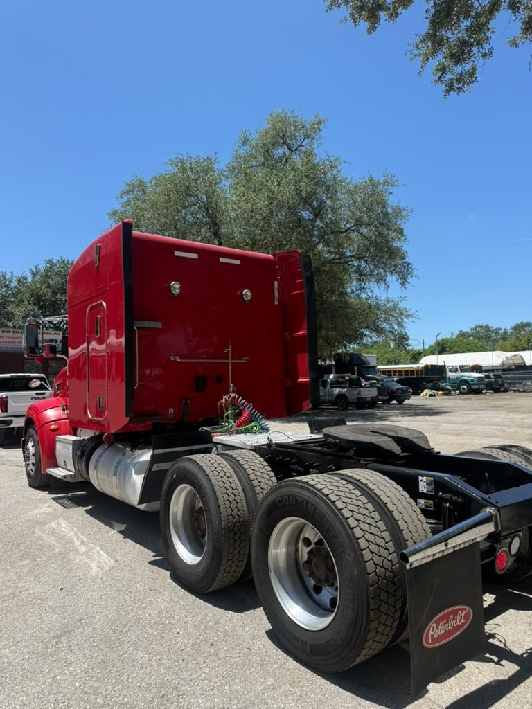 2014 Peterbilt 386 - $40,000
