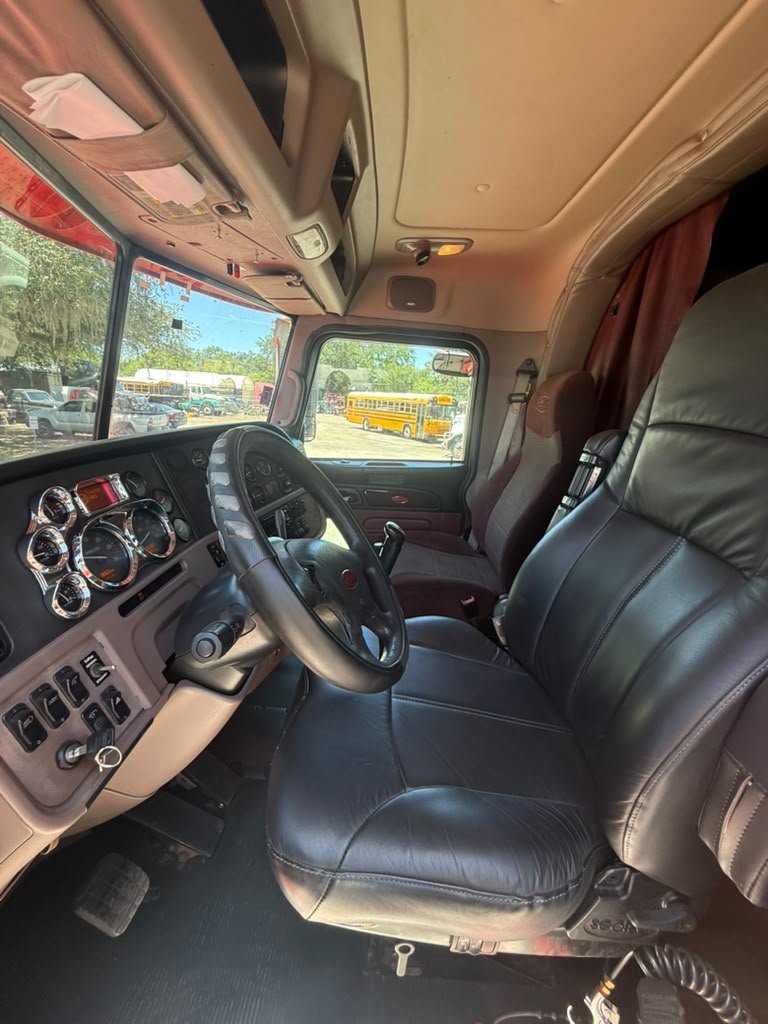 2014 Peterbilt 386 - $40,000