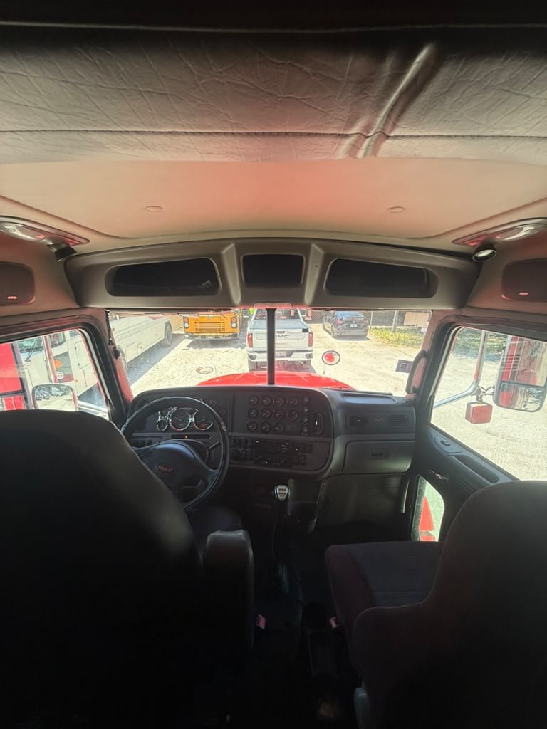 2014 Peterbilt 386 - $40,000