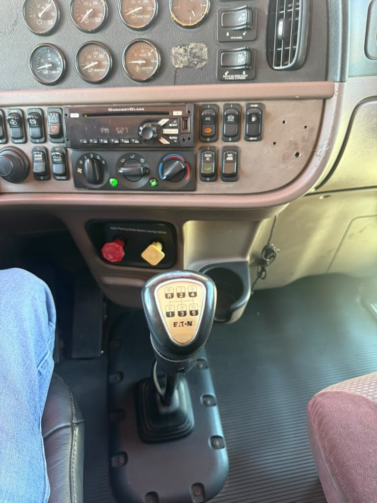 2014 Peterbilt 386 - $40,000