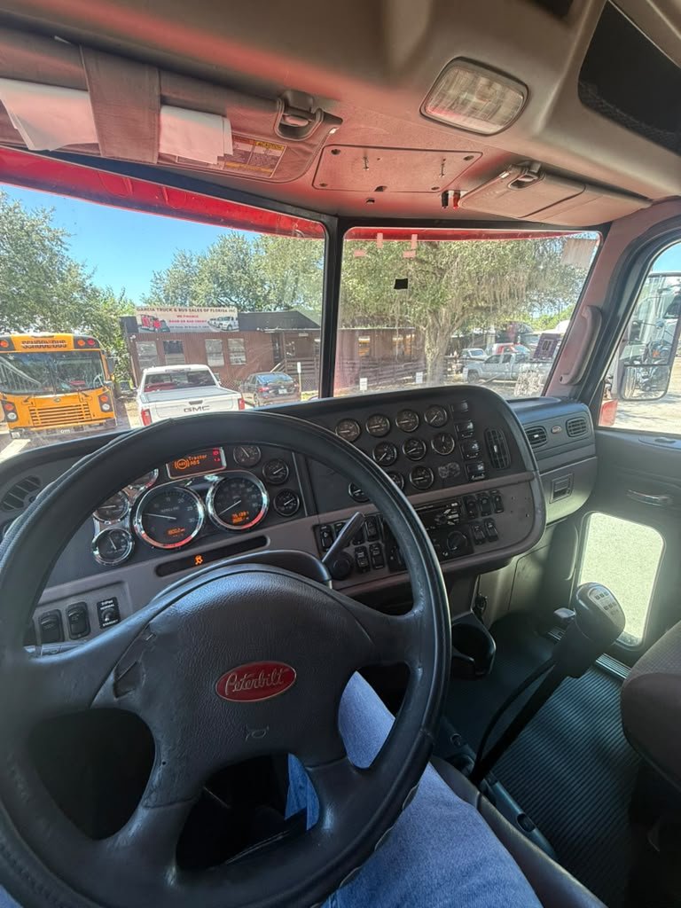 2014 Peterbilt 386 - $40,000