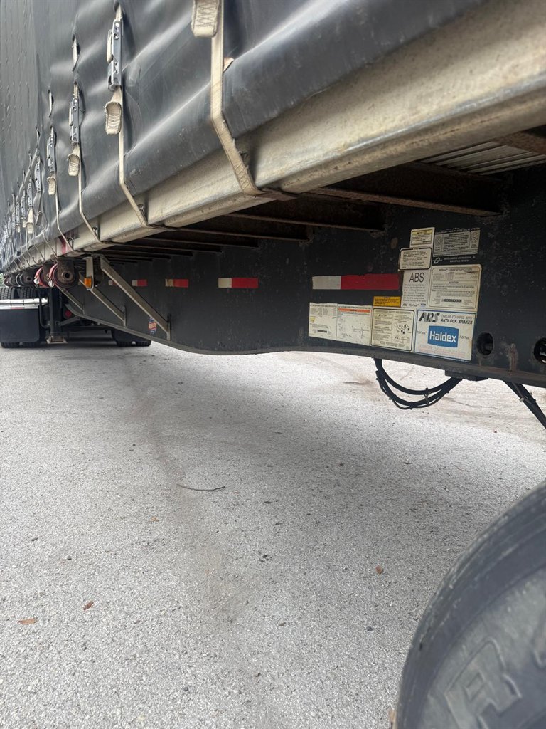 2005 Utility Curtain Side - $10,000