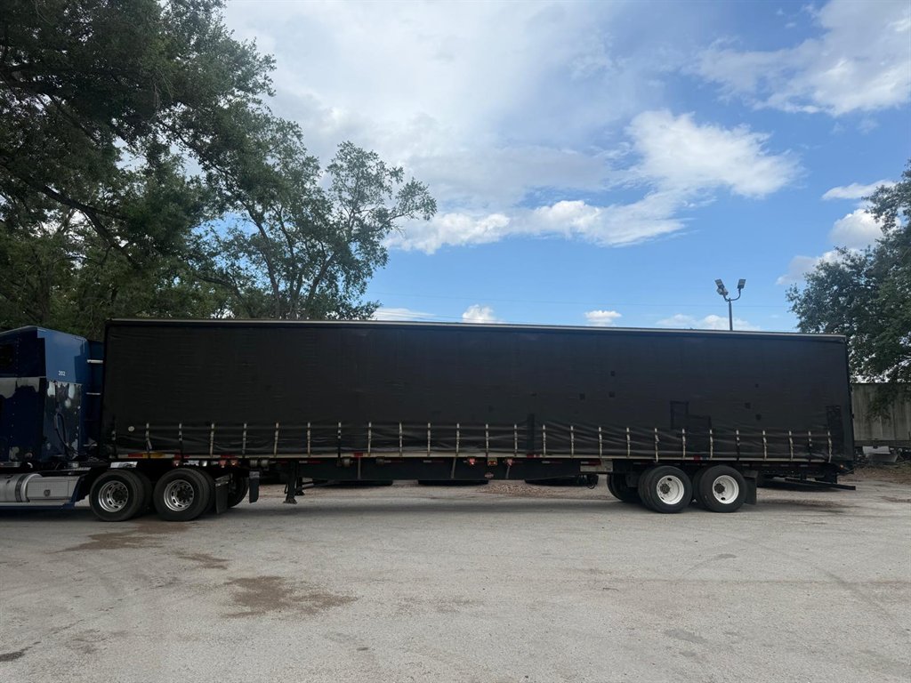 2005 Utility Curtain Side - $10,000