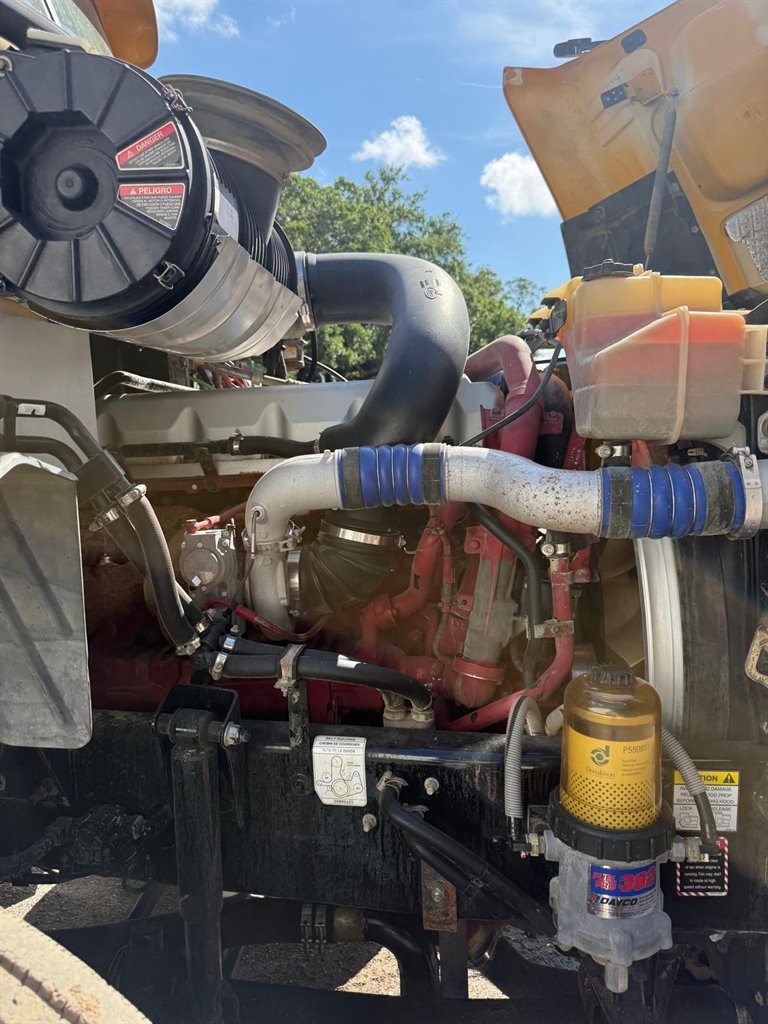2015 Mack Pinnacle - $54,000