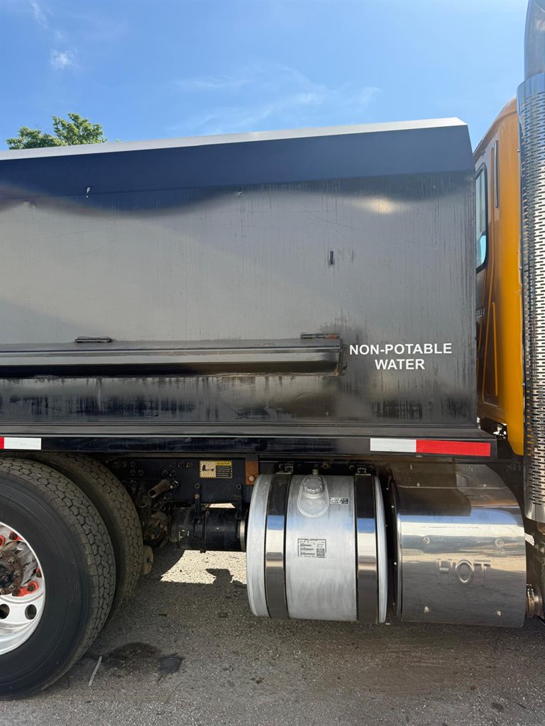 2015 Mack Pinnacle - $54,000