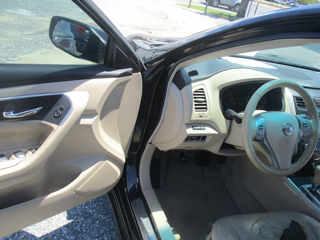 2013 Nissan Altima 2.5 photo