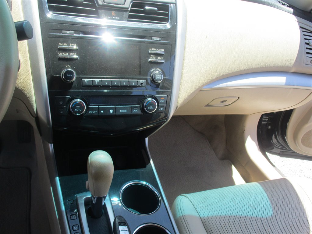 2013 Nissan Altima 2.5 photo