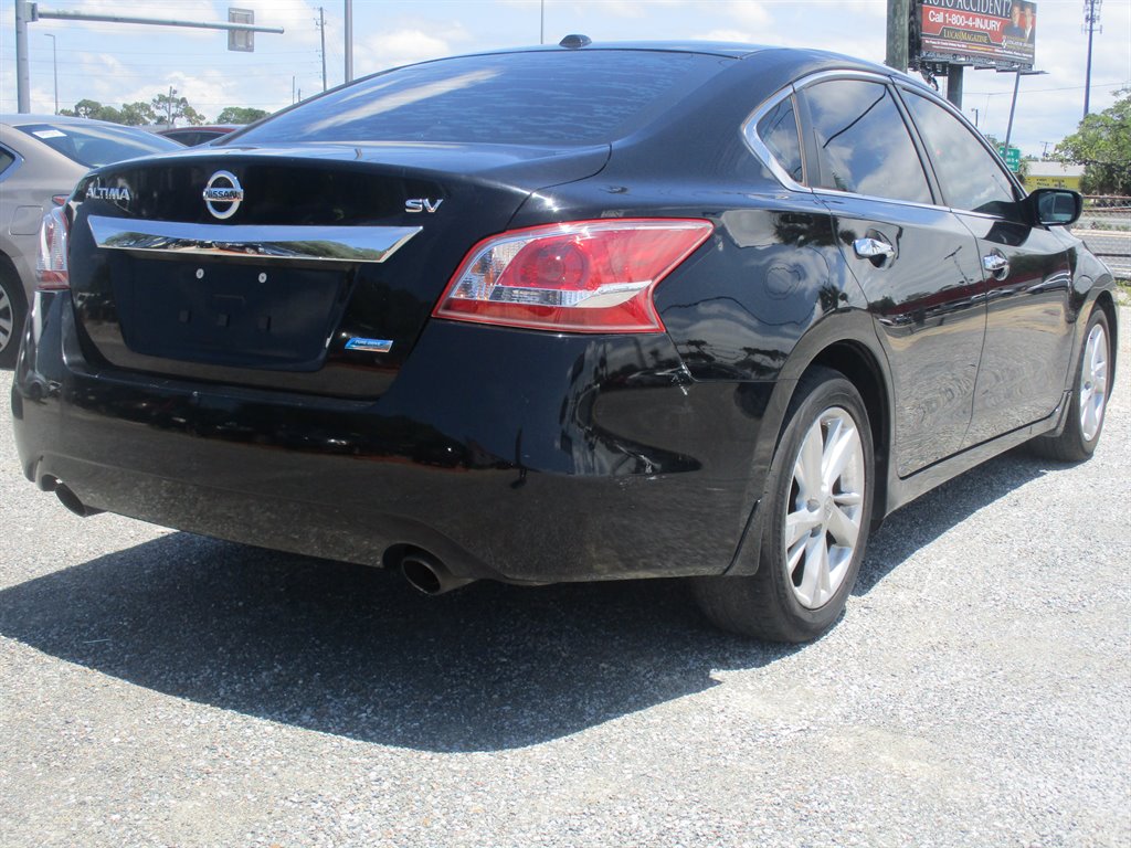 2013 Nissan Altima 2.5 photo