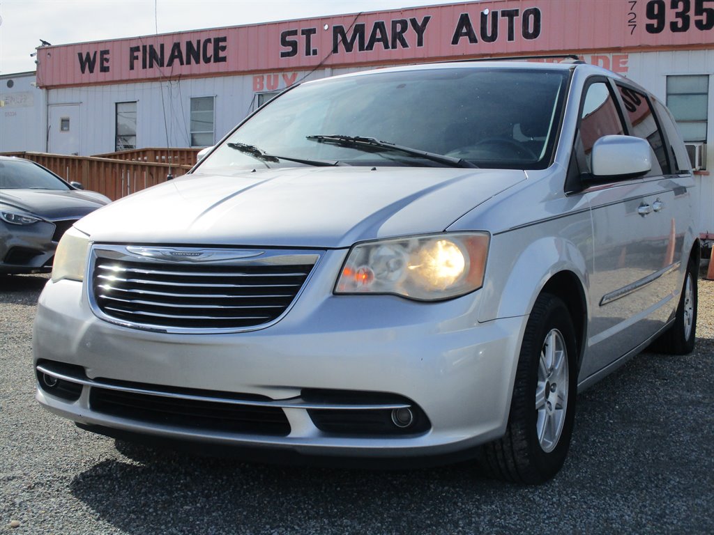 2011 Chrysler Town & Country Touring photo