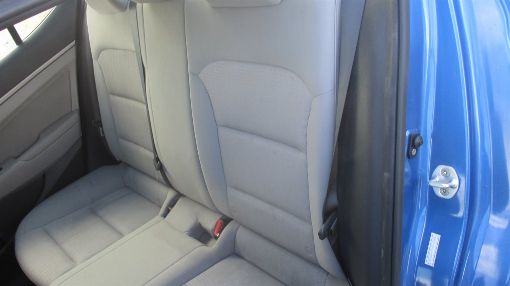 2017 Hyundai Elantra SE photo