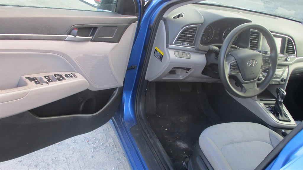 2017 Hyundai Elantra SE photo