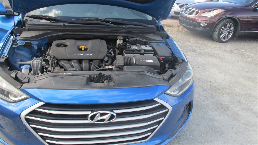 2017 Hyundai Elantra - $9,990