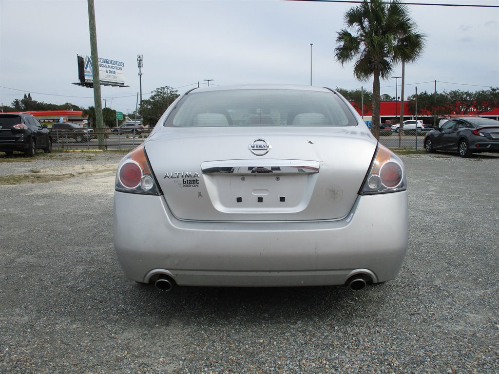 2011 Nissan Altima 2.5 photo